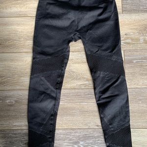 Fabletics Women's Black Cutout Mesh Leggings - Size Extra-Small